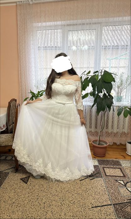 Гарне весільне плаття б/у