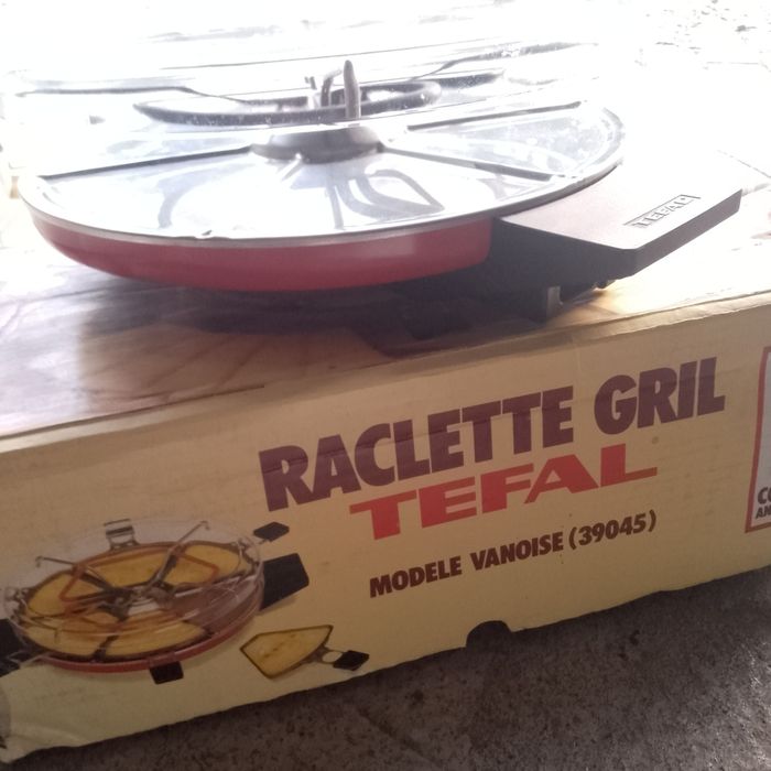 Grill elektryczny TEFAL że szklaną pokrywą