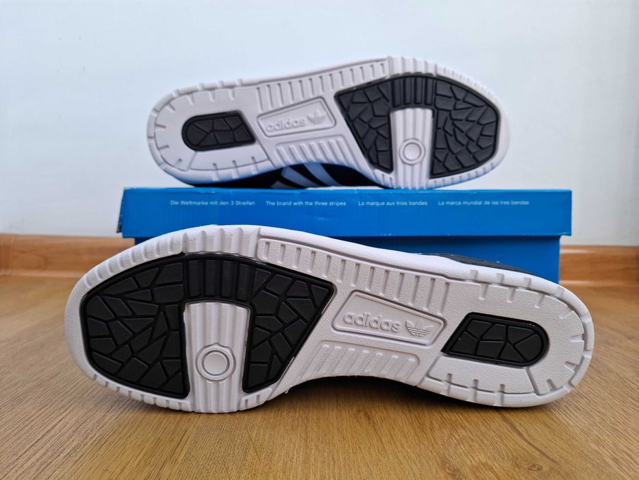 Adidas Rivalry Low. EU 42.5 / 27см