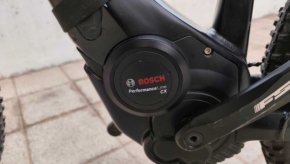 E-Bike BTT roda 27,5 polegadas, Marca "Cube" com motor Bosch