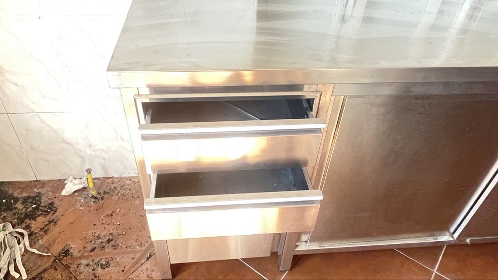 Bancada de Trabalho em Inox 2m – Cozinha Profissional