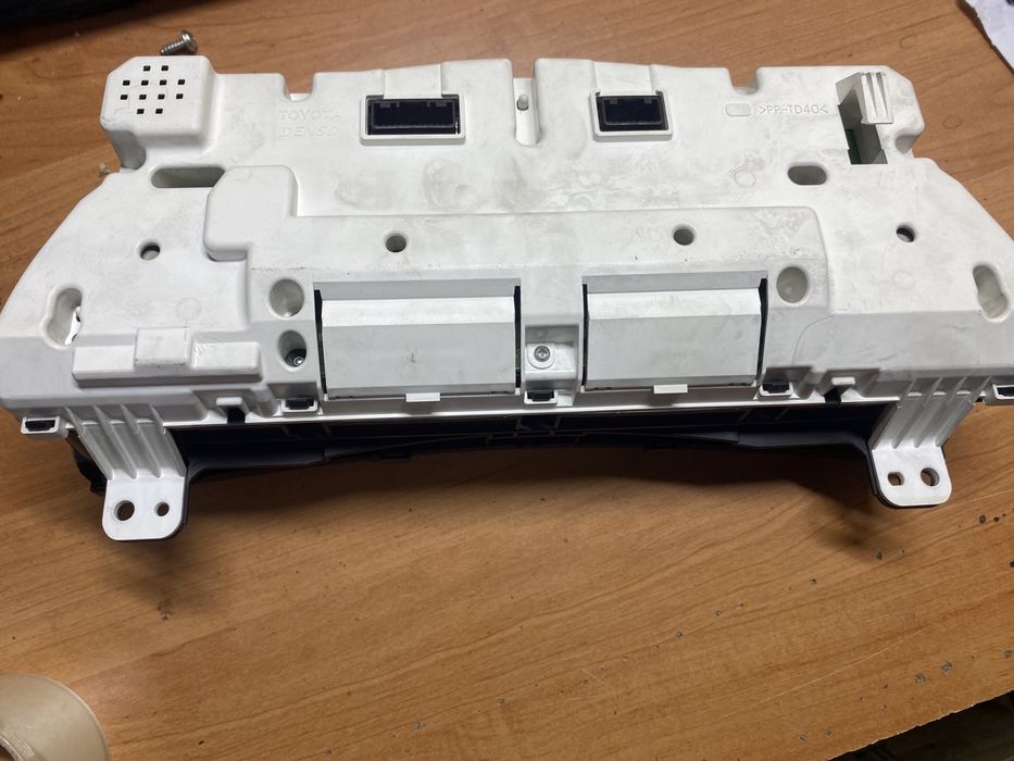 Панель приладів Тойота Камри 40. Приборка Camry 40, 2.4 мкпп Європа