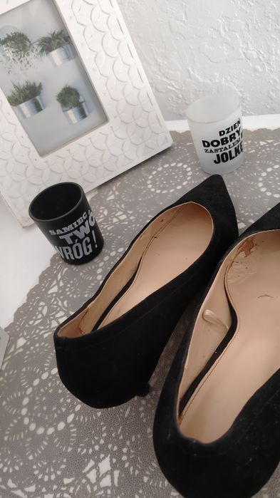 Чоботи і туфлі-лодочки