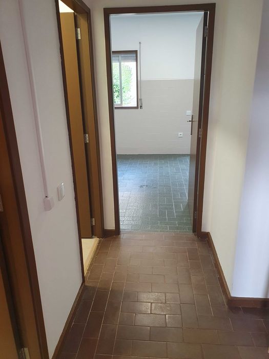 T2 p/arrendar - Creixomil, Guimarães