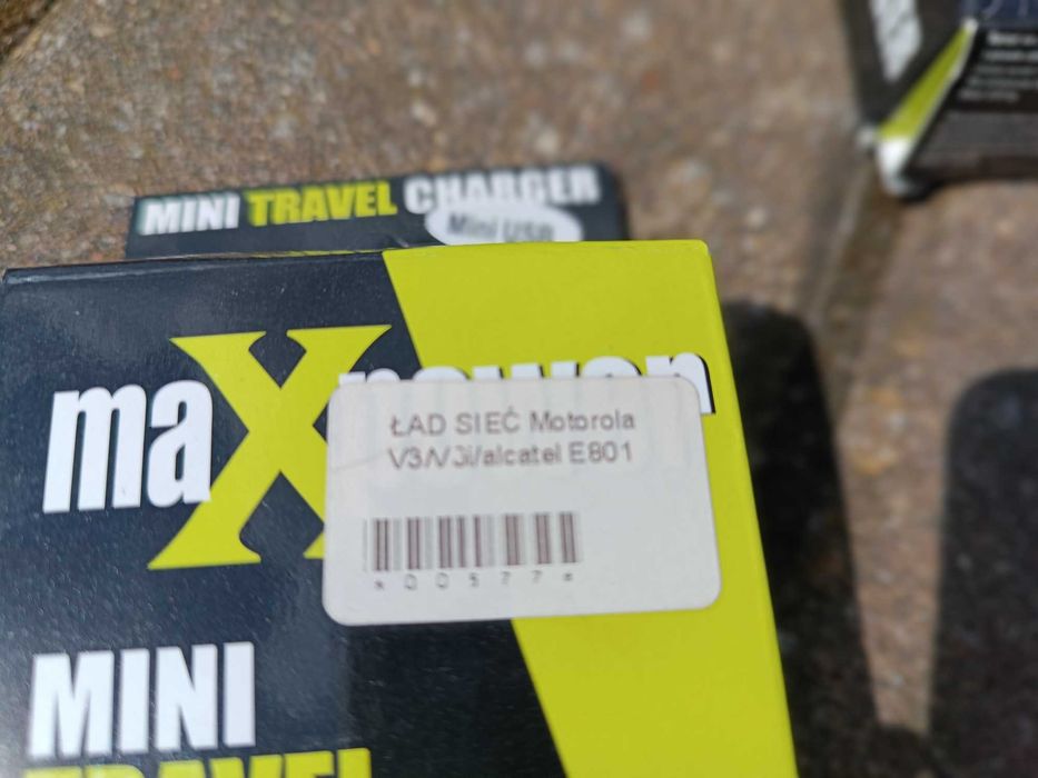 Ładowarka sieciowa z wejściem mini USB. NOWA, SPRAWNA