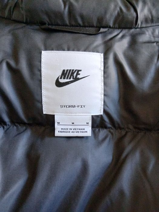 Оригинал Куртка Nike Air Max Primaloft Storm-Fit Dx2039-010