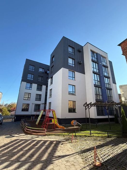 Продається стильна 2 кімнатна квартира в клубному будинку поблизу Цент