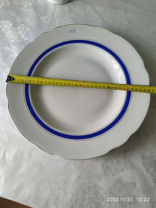 Керамическое блюдо.