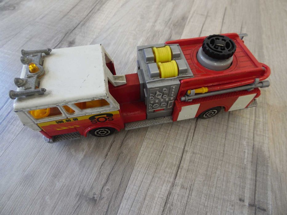 Miniaturas, diversas escalas e marcas