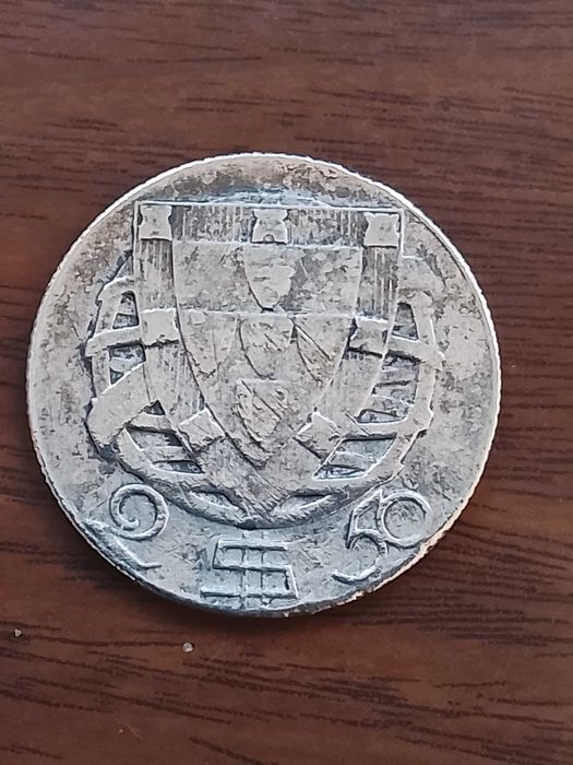 Moeda de 2,5 escudos de 1944, em prata