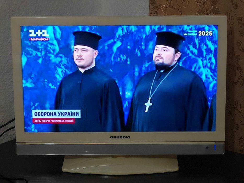 Телевізор Grundig 22" 56 см  з плоским екраном та супутниковим тюнером
