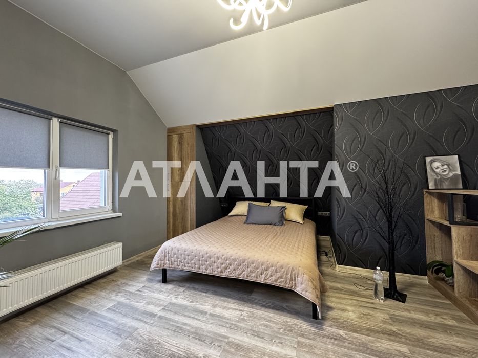 Современный уютный дом пригороде