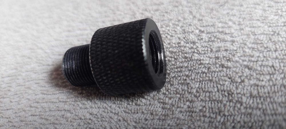Adapter stalowy, przejściówka na tłumik 1/2-20 UNF na 1/2-28 UNF.
