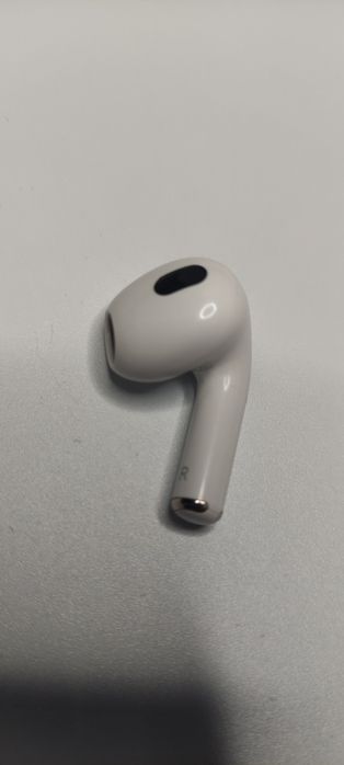 Продам Airpods 3 праве оригінал навушник без кейсу