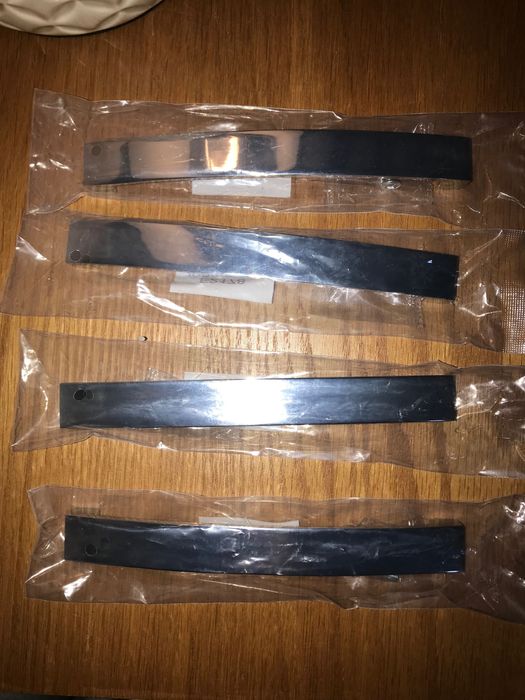 Vendo 4 Puxadores Novos