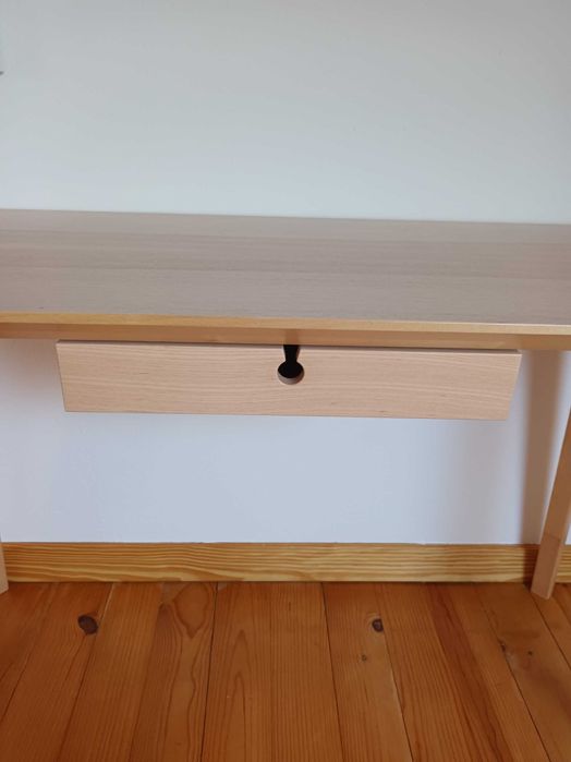 Secretária Madeira Ikea Nova