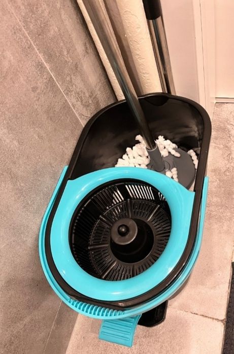 Mop Obrotowy Rotacyjny  z Wiadrem z Pedałem Stepy Vision.