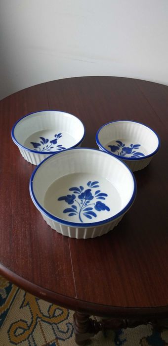 Conjunto de três taças de louça de Viana