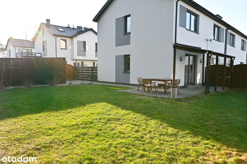 Bezczynszowy segment narożny, Grodzisk Mazowiecki, Zacisze