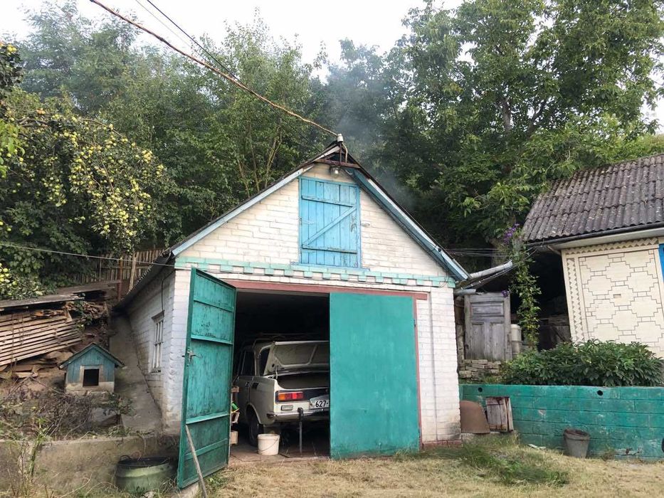 Продається садиба в центрі села Ободівка