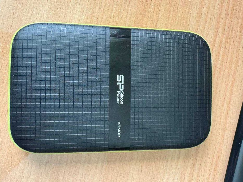Продам зовнішній жорсткий диск Silicon Power Armor A60 2TB
