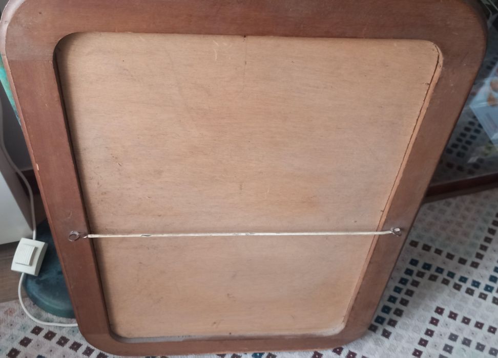 Espelho de parede em castanho