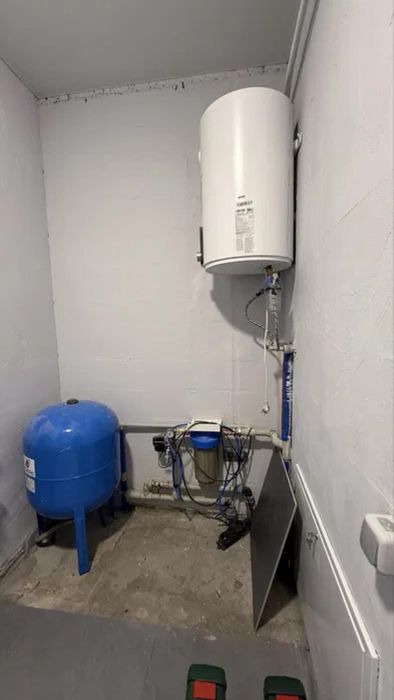 Продаж / Складське приміщення / вул. Польова, Стоянка