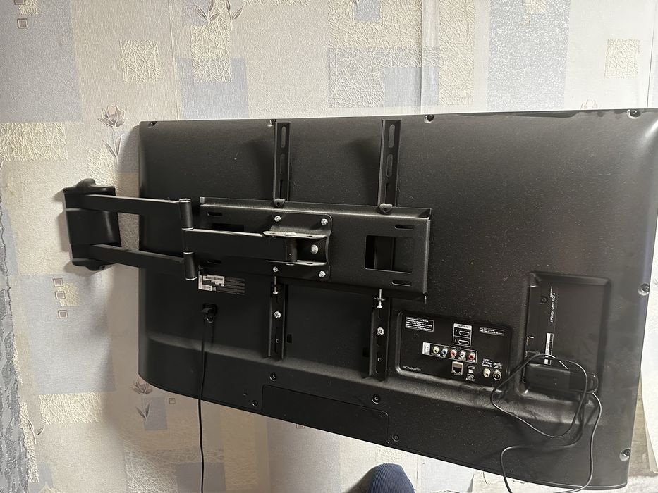Продам телевизор  LG 43LJ622V