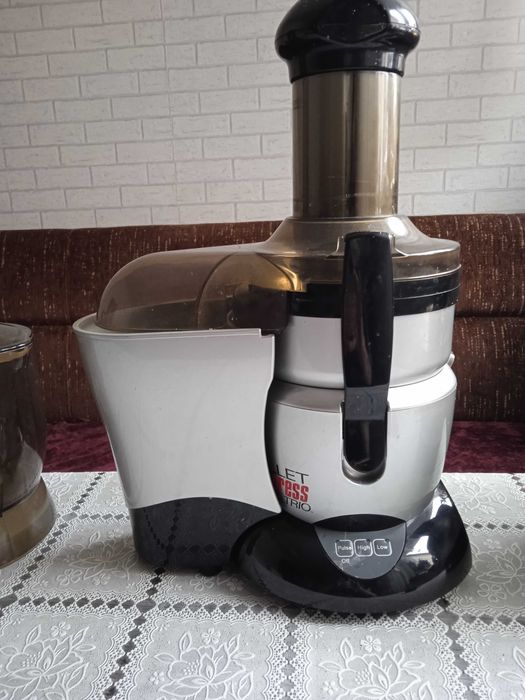 Robot kuchenny bullet ekspres trio