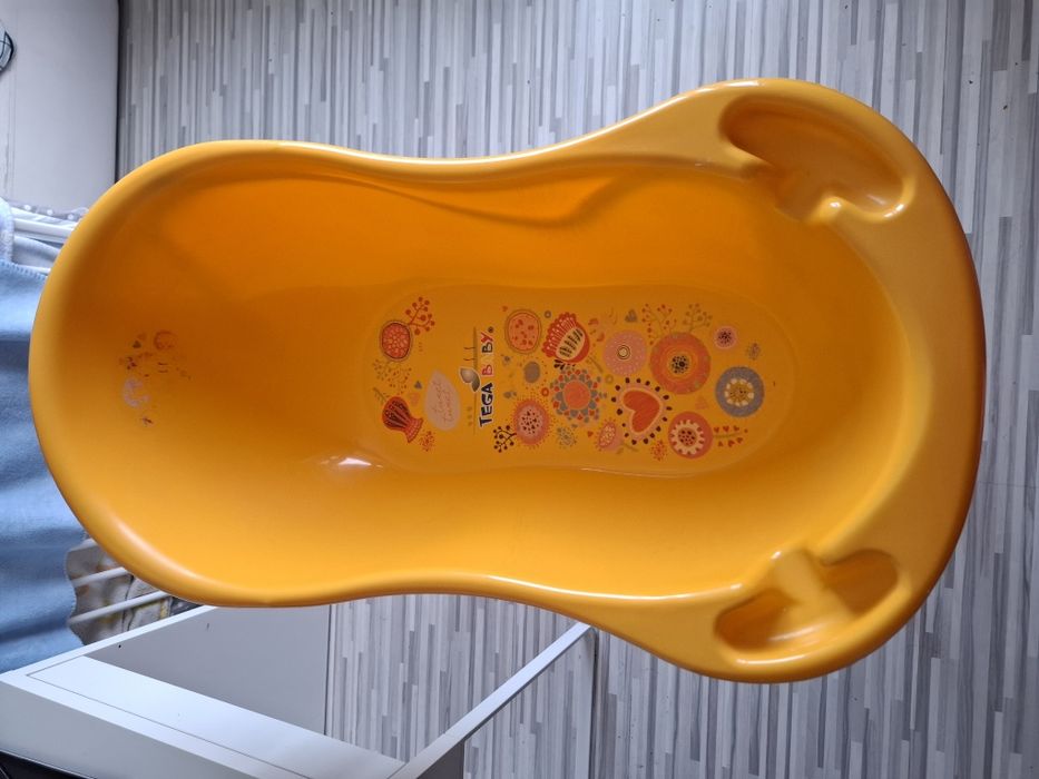 Wanienka ze stelażem Tega