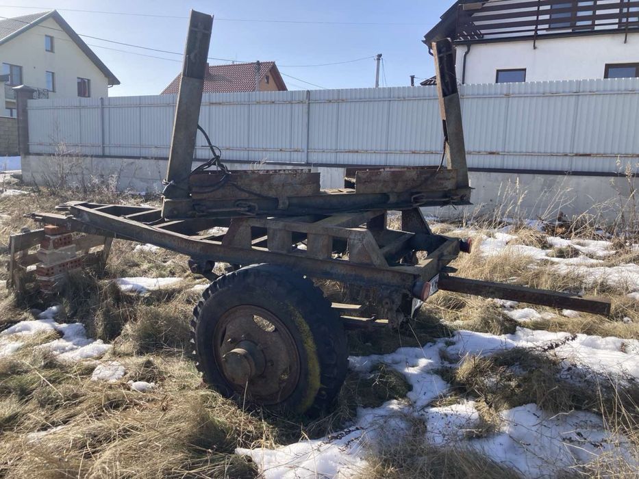Причіп-розпуск на колесах