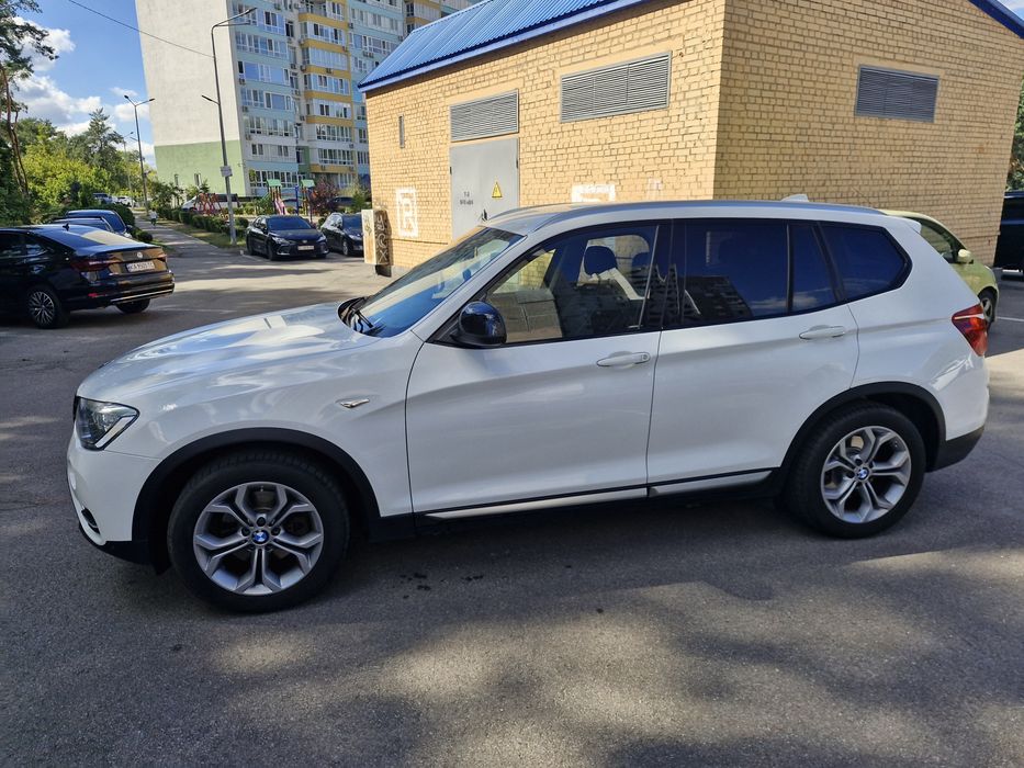 Продам авто BMW X3 F25