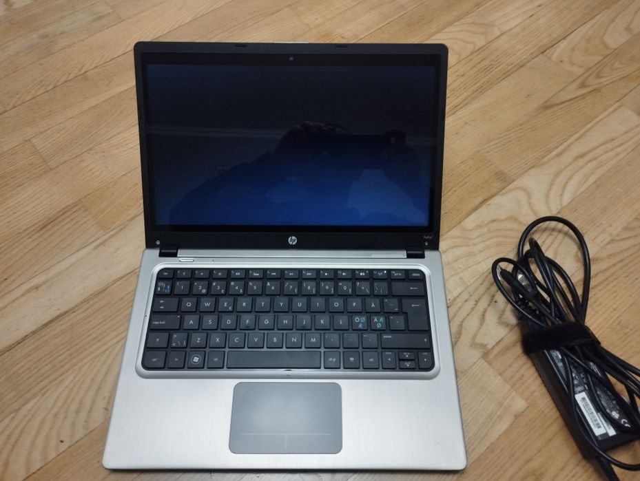 Нетбук hp Folio 13 2000
