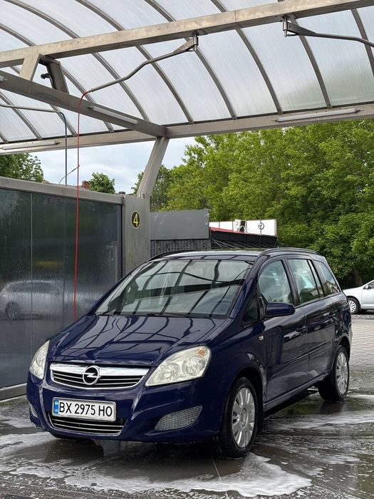 Opel Zafira B продам