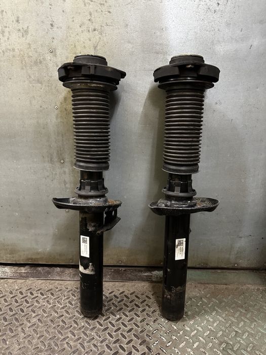 Передний амортизатор vw tiguan 09-17