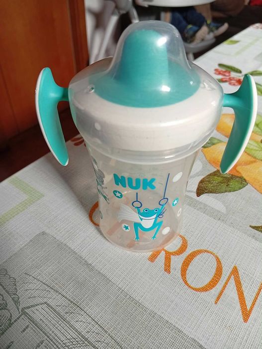 bribon de agua de bebe