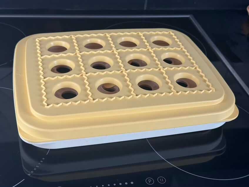 Tupperware Pierogomania - Foremki do pierogów, uszek i ciast