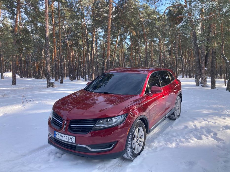 Продав кроссовер автомобіль