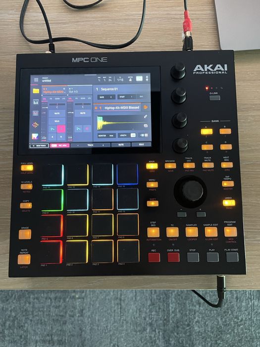 Akai mpc one (nie plus )