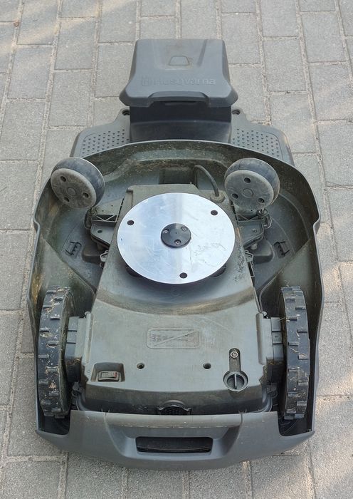 Husqvarna Automover 315 – stan bardzo dobry, używana 2 sezony