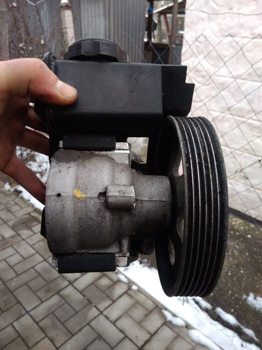 Насос гидроусилителя Ситроен  Пежо