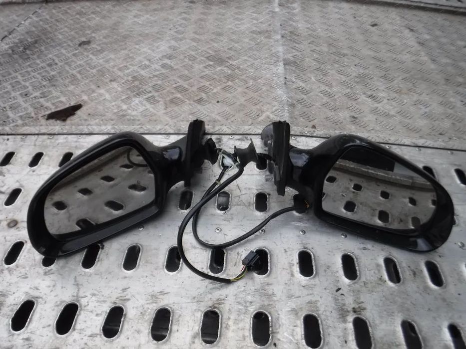 Audi A4 B8  lusterko 6pin LY9B