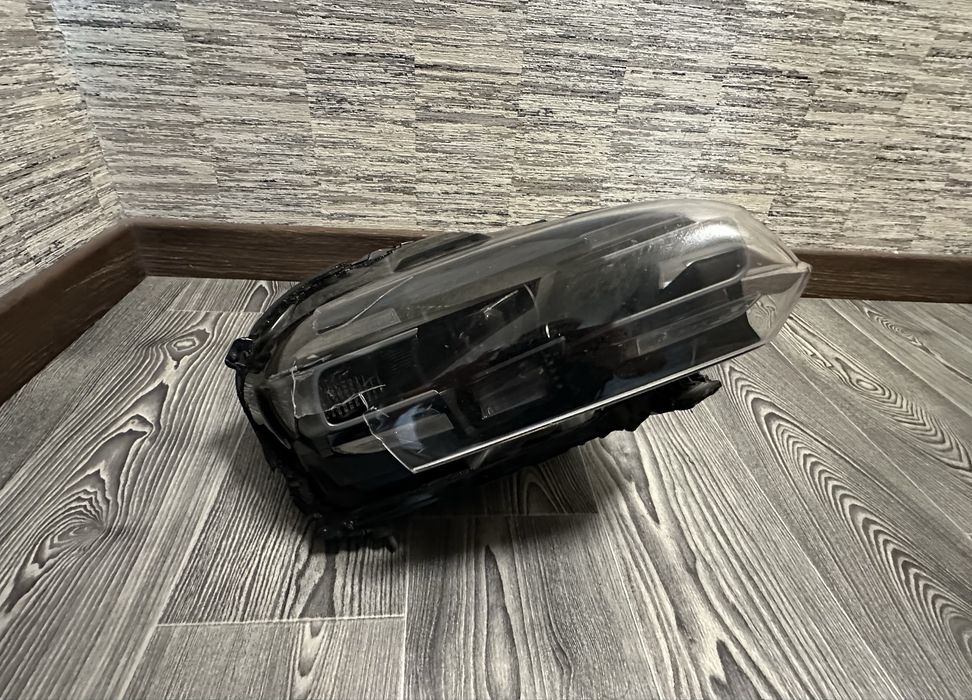 PORSCHE TAYCAN - 9J1.941.036.F Фара правая