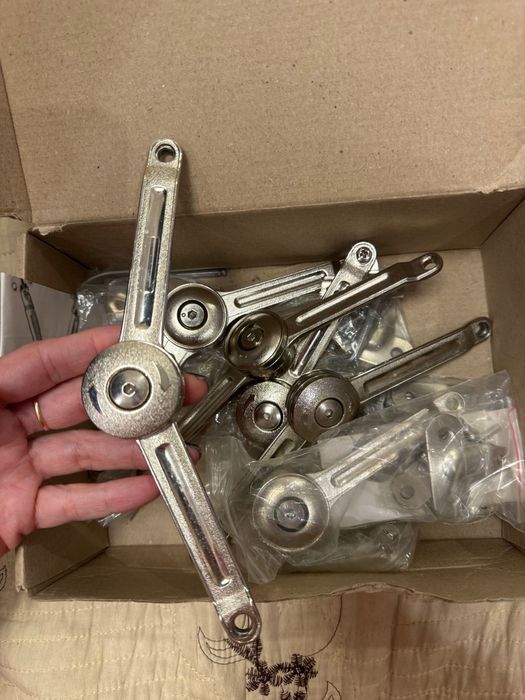 Продається фурнітура 5 шт.