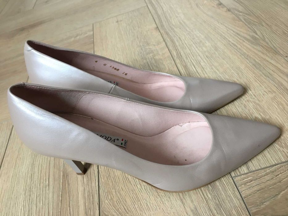 szpilki 39 pudrowy perłowy róż