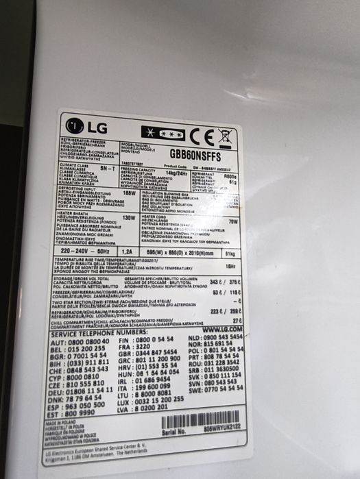 Frigorífico combinado LG inox com 200x60cm
