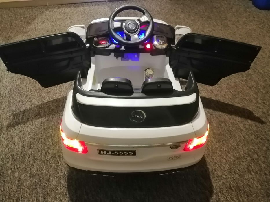 Детская машина на радиоуправлении