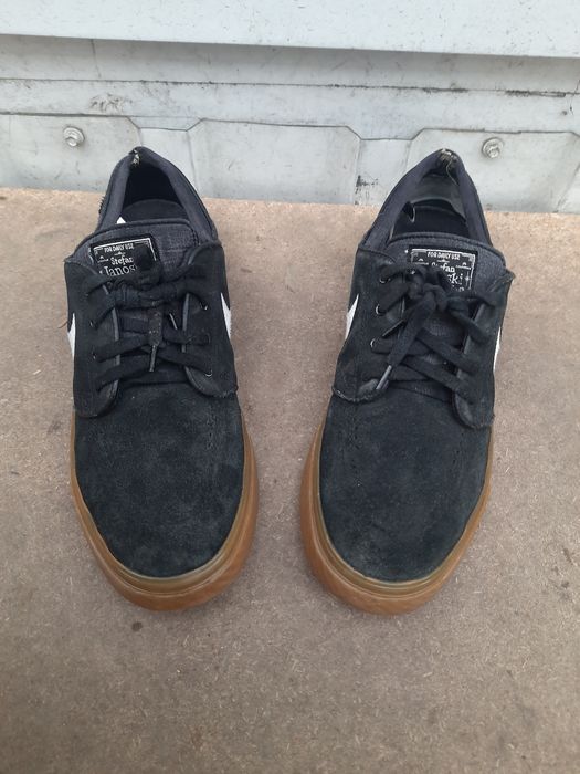 Кроссовки Stefan Janoski.
Zoom Stefan Janoski R
Zoom Stefan Jano