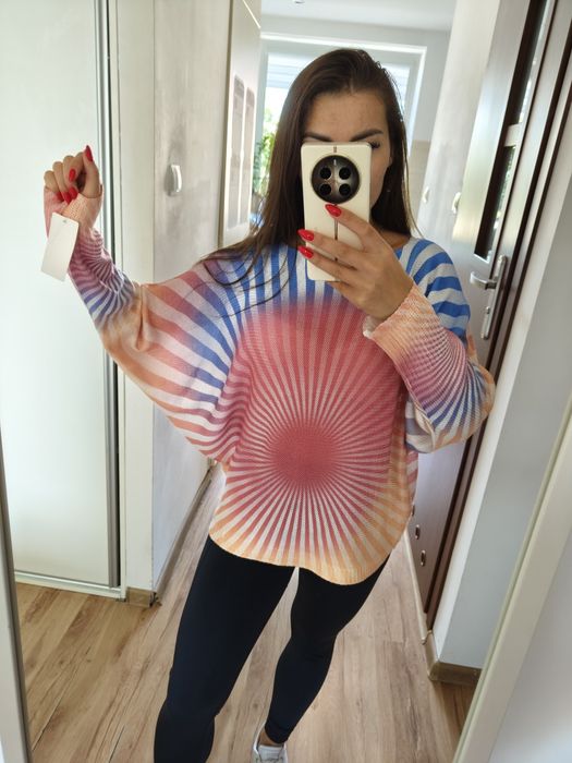 Kolorowy sweter uniwersalny nowy L XL