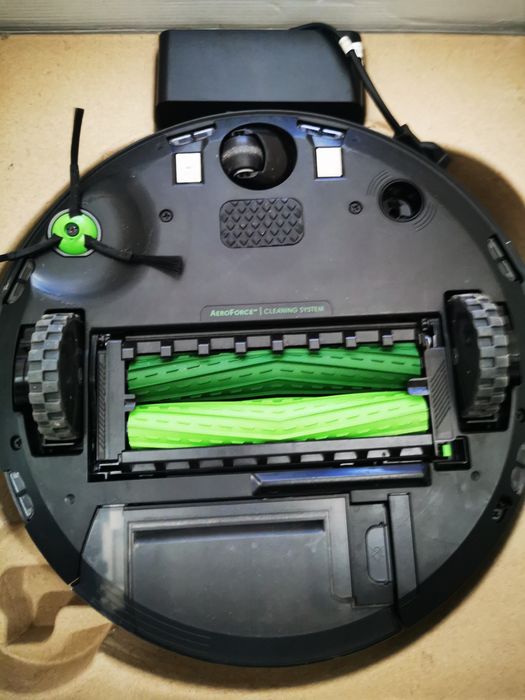 iRobot Roomba j7